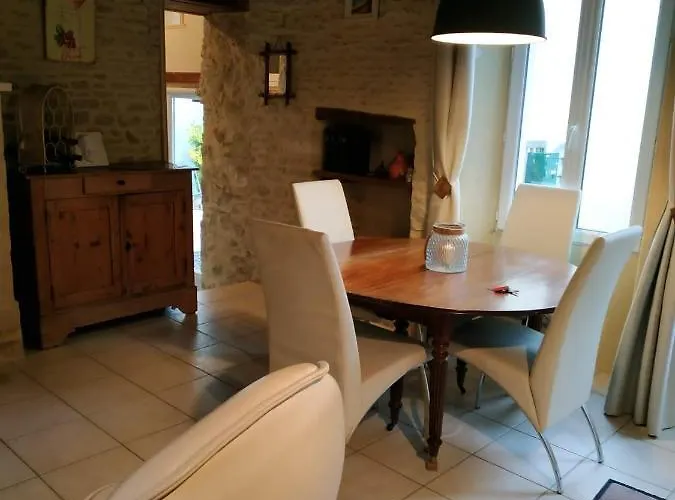 Maison De Pecheur * Grandcamp-Maisy